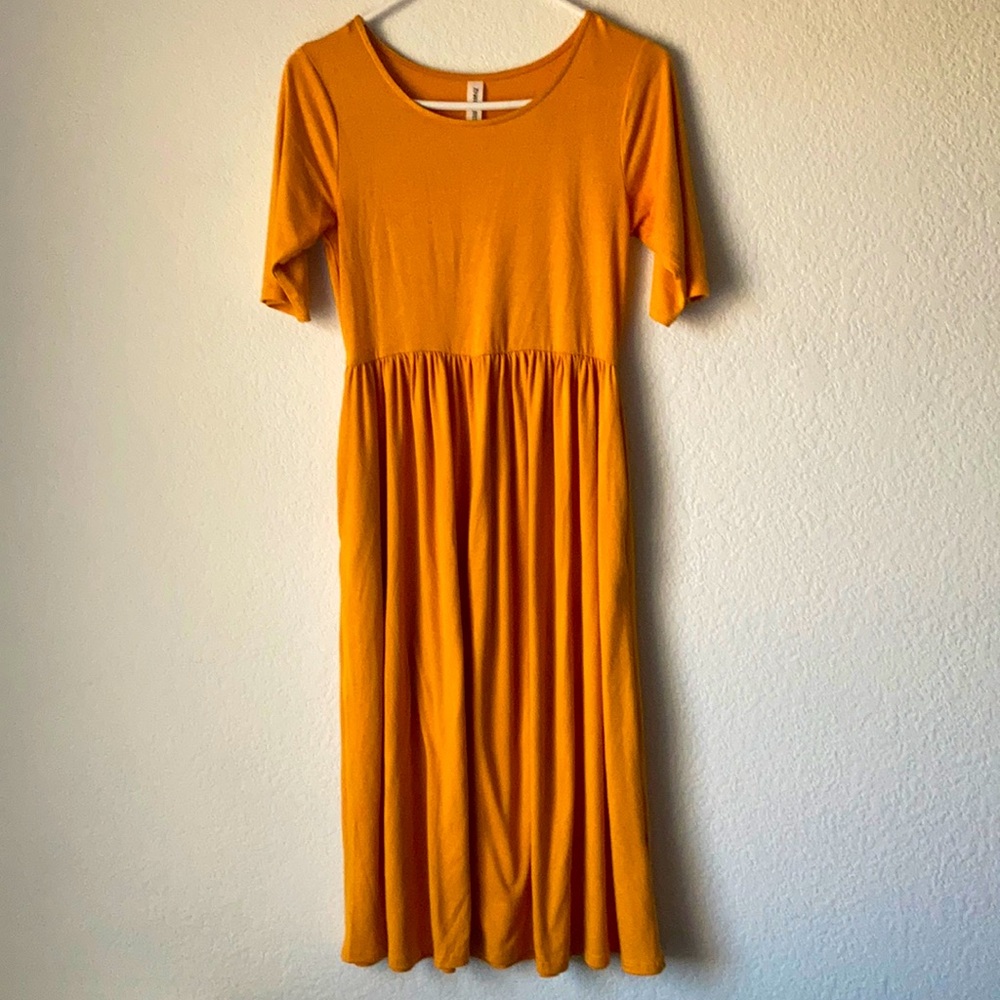 Yellow dress, with pockets! Zenana outfitters size small.